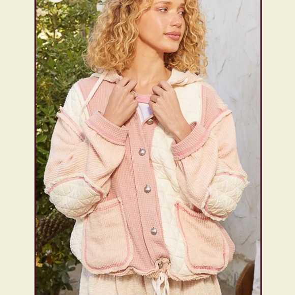 POL Jackets & Blazers - POL Mixed Fabric Hooded Button Down Shacket in Pink/Beige Size Medium